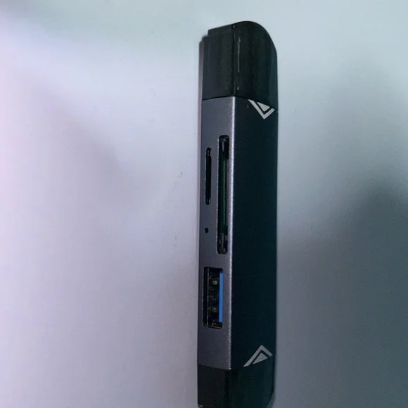 USB - Picture 2 of 3